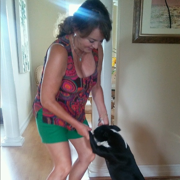 Meet your Posher, Valerie - Picture 2 of 2